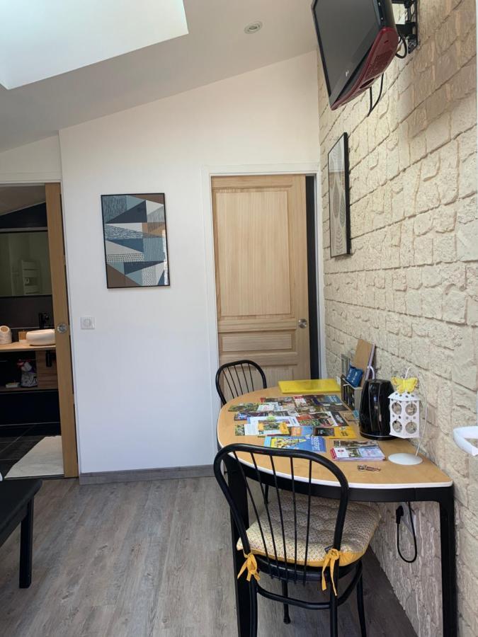 La Basse Monniere Bed & Breakfast Sevremont Exterior photo